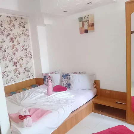 Samaya Gazde/Camere de închiriat *
