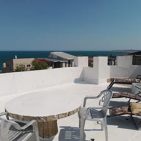 Gazde/Camere de închiriat Samaya