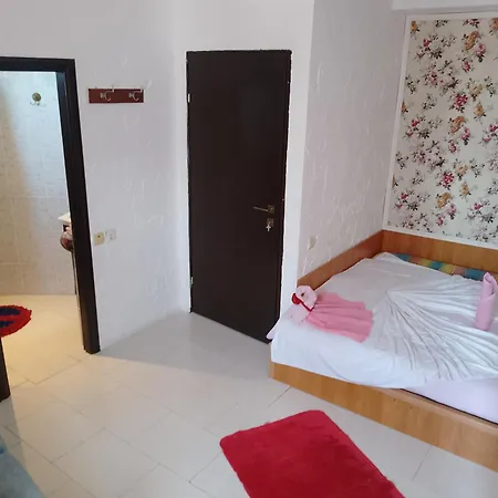 Samaya Gazde/Camere de închiriat *